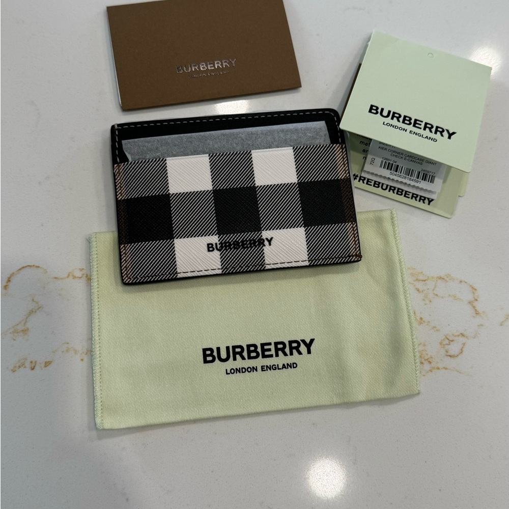 Burberry Kier Corner Cardcase Giant Check Canvas